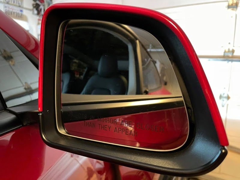 Tesla model y auto dimming mirrors