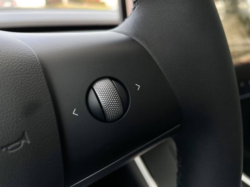 Tesla model y steering wheel
