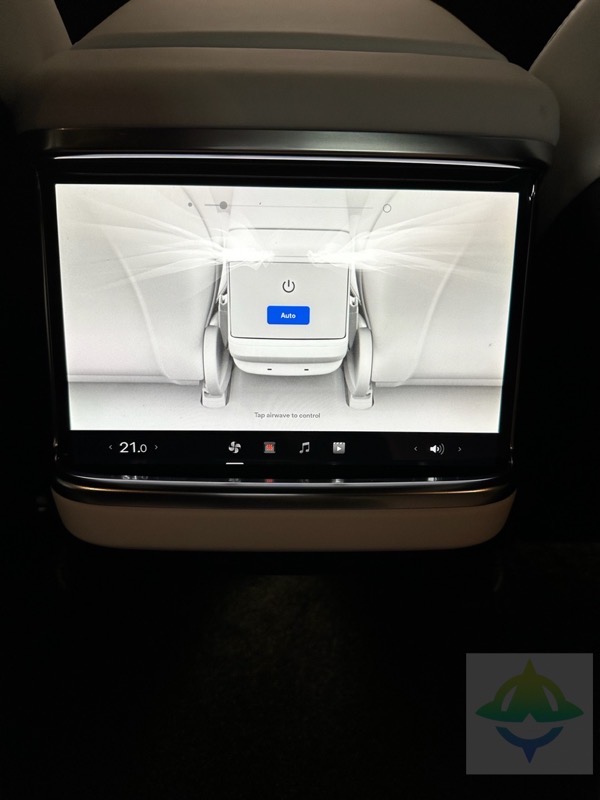 Tesla model s rear screen 3